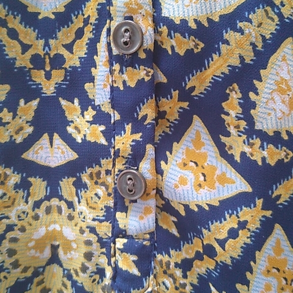 A.N.A sheer one piece geometric blouse - Picture 3 of 7